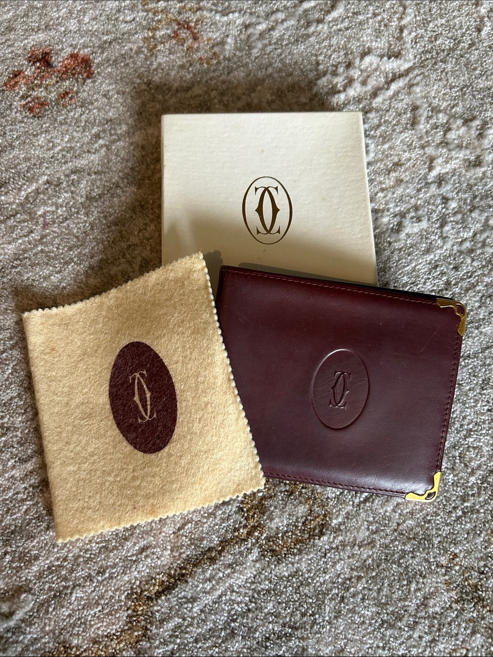 Must de Cartier Vintage Burgundy Leather Wallet with Gold Corner Accents